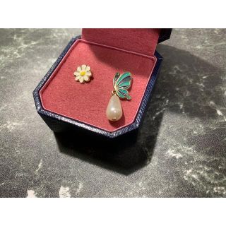 ビュルデサボン(bulle de savon)の春　蝶々　ピアス(ピアス)