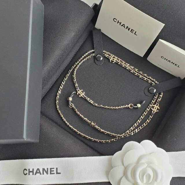 てなグッズや CHANEL - 黒❤ レザーチェーン メガネコード サングラス