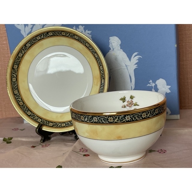 WEDGWOOD(ウェッジウッド)の【未使用】ウェッジウッド　インディア　ジャパニーズティーカップ&ソーサー　二客 インテリア/住まい/日用品のキッチン/食器(食器)の商品写真