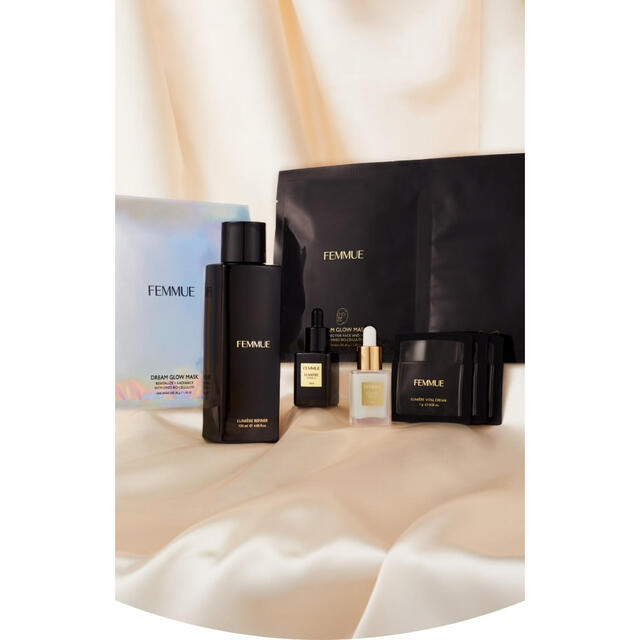 軽量+ストレッチ性+吸水速乾 FEMMUE アワードコスメキット - パック