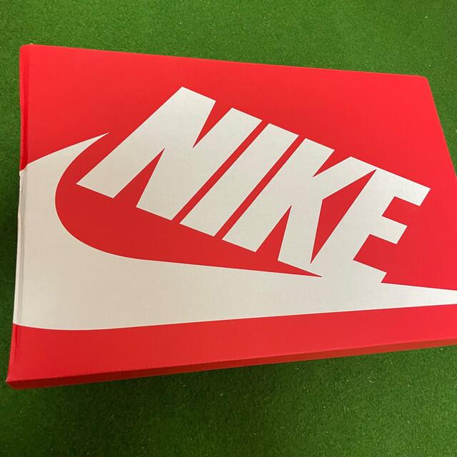 NIKE(ナイキ)の正規本物★新品未使用　NIKE DUNK LOW Grey（27.5cm） メンズの靴/シューズ(スニーカー)の商品写真