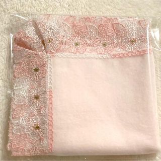 イマバリタオル(今治タオル)の近沢レース タオルハンカチ 桜 さくら 金刺繍 薄ピンク(ハンカチ)