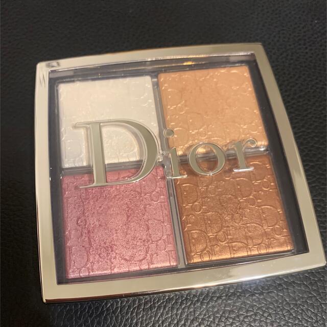 Dior(ディオール)のディオール バックステージ フェイス グロウ パレット 001 コスメ/美容のベースメイク/化粧品(フェイスカラー)の商品写真