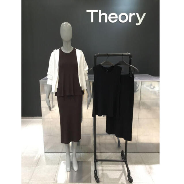 theory  19SS ペプラムニット　スカート　セットアップ　黒　S、P