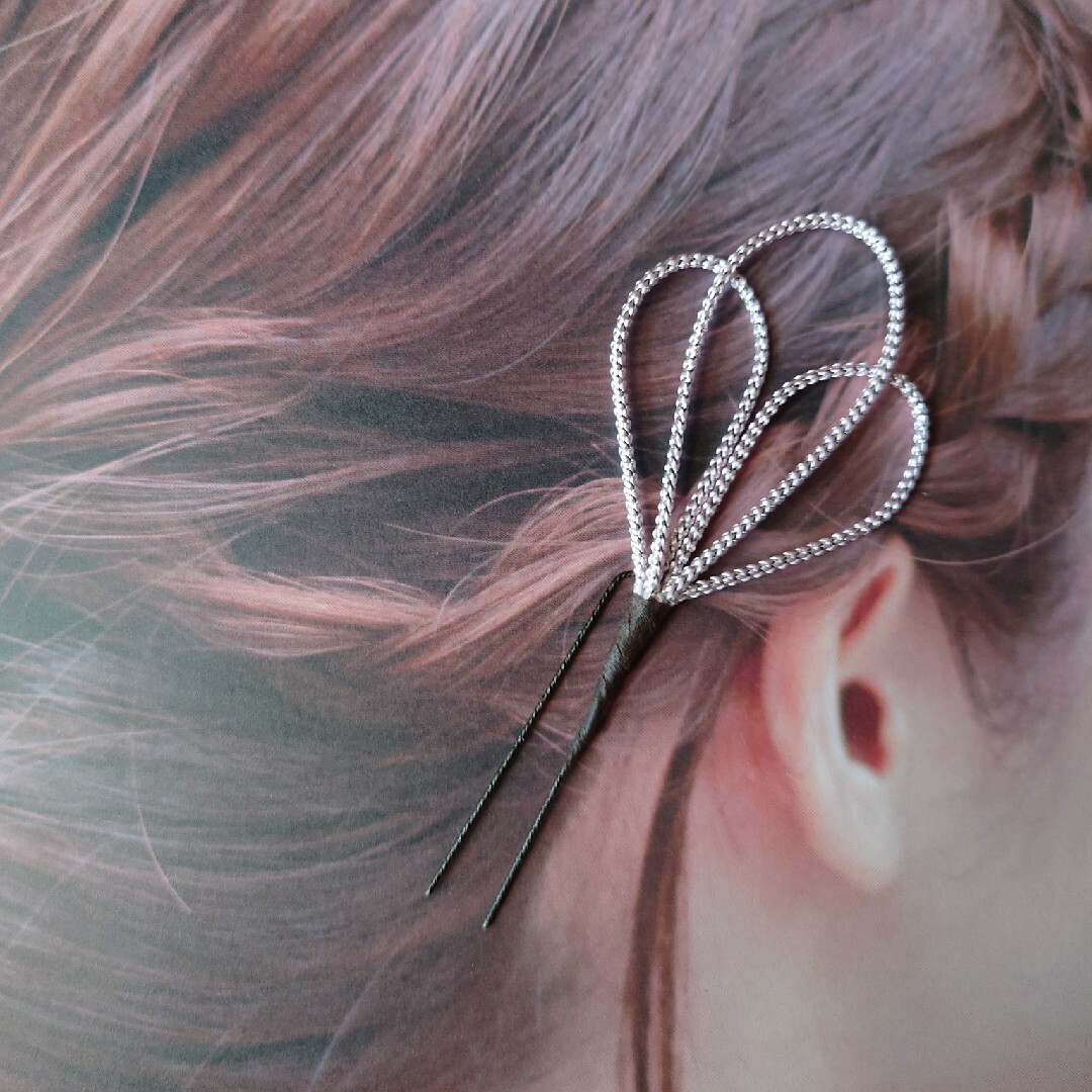 【単品】水引き風の髪飾り ハンドメイドのアクセサリー(ヘアアクセサリー)の商品写真