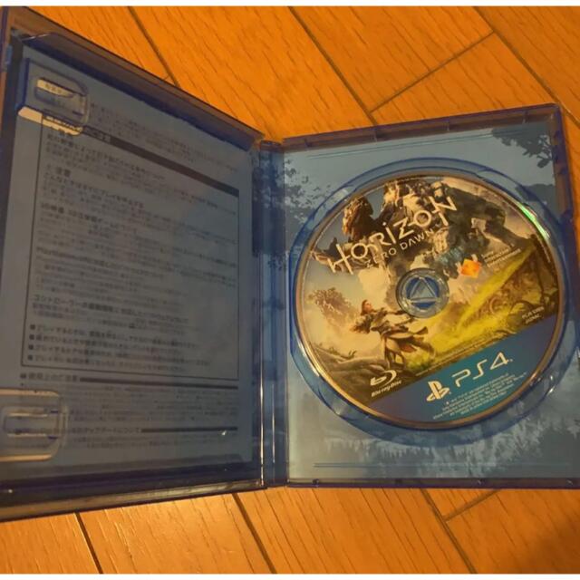 PlayStation4(プレイステーション4)の「Horizon Zero Dawn 通常版」 エンタメ/ホビーのゲームソフト/ゲーム機本体(家庭用ゲームソフト)の商品写真