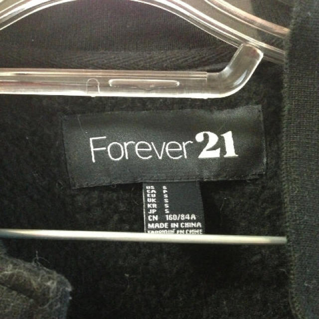 FOREVER 21(フォーエバートゥエンティーワン)のForever21■スタジャン レディースのジャケット/アウター(スタジャン)の商品写真