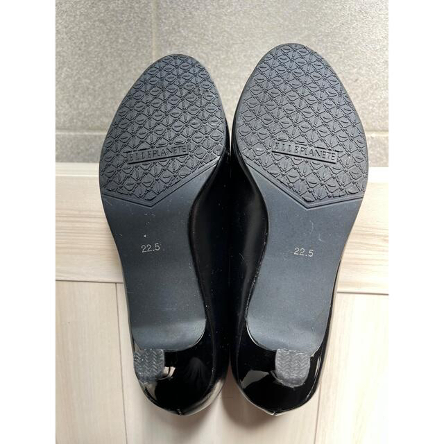 パンプス　黒　22.5センチ レディースの靴/シューズ(ハイヒール/パンプス)の商品写真