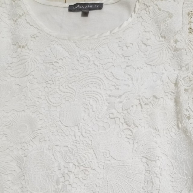 LAURA ASHLEY(ローラアシュレイ)のローラアシュレイ　Tシャツ2枚セット レディースのトップス(Tシャツ(半袖/袖なし))の商品写真