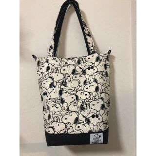 スヌーピー(SNOOPY)のトートバック　お散歩バック　肩がけトートモノクロスヌーピー　ショッピングバック(バッグ)