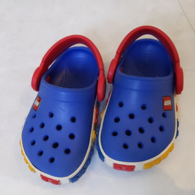 crocs(クロックス)のクロックス 海外 レゴ 4c5 ？ キッズ/ベビー/マタニティのベビー靴/シューズ(~14cm)(サンダル)の商品写真