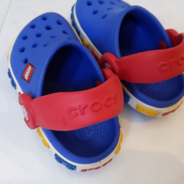 crocs(クロックス)のクロックス 海外 レゴ 4c5 ？ キッズ/ベビー/マタニティのベビー靴/シューズ(~14cm)(サンダル)の商品写真