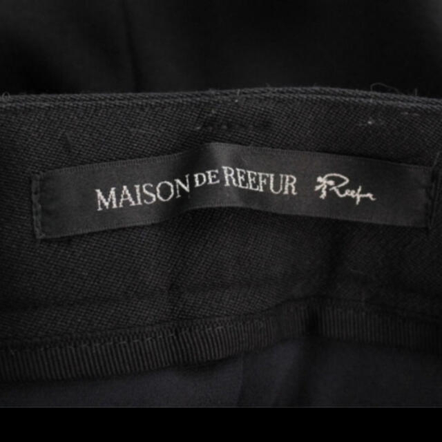 Maison de Reefur(メゾンドリーファー)のMAISON DE REEFUR クロップドパンツ　&サテンブラウス レディースのパンツ(クロップドパンツ)の商品写真