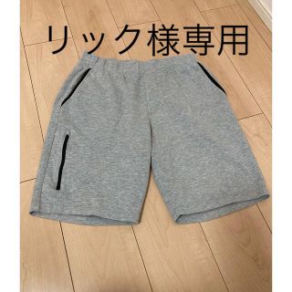 ユニクロ(UNIQLO)のUNIQLO グレー　半ズボン　メンズ(ショートパンツ)