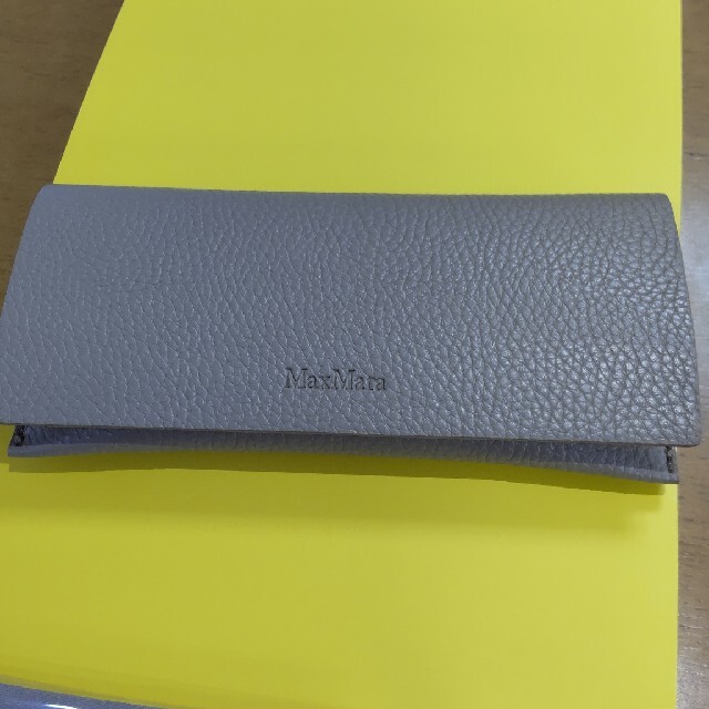 Max Mara(マックスマーラ)のマックスマーラ純正メガネケース新品未使用 レディースのファッション小物(サングラス/メガネ)の商品写真