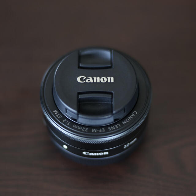 買っ 超美品 Canon キヤノン EF-M22mm F2 STM ブラック - カメラ