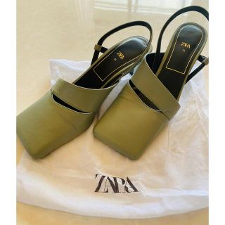 ザラ(ZARA)のレザー　ヒール　スクエア　パンプス　グリーン　緑　36(サンダル)