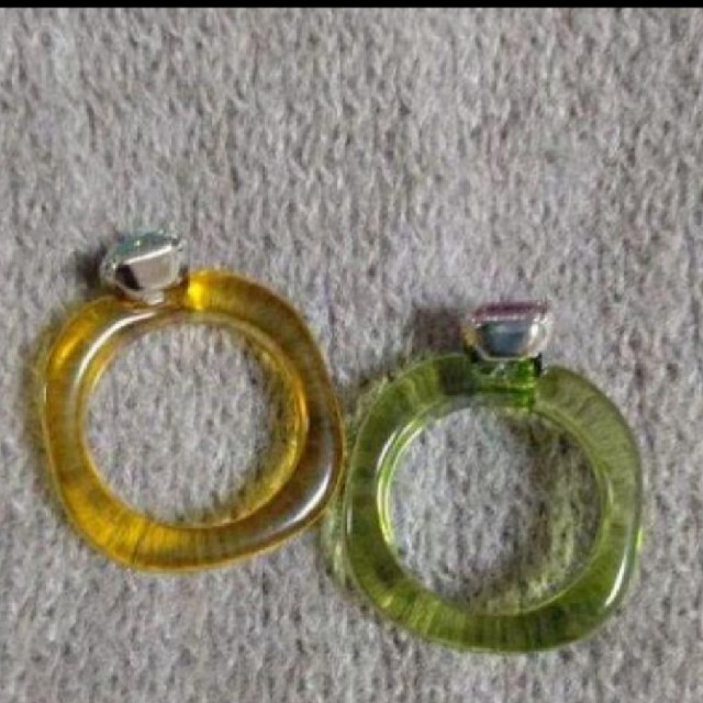 2個セット 新品 アクリル クリア リング １６号 指輪 レディースのアクセサリー(リング(指輪))の商品写真