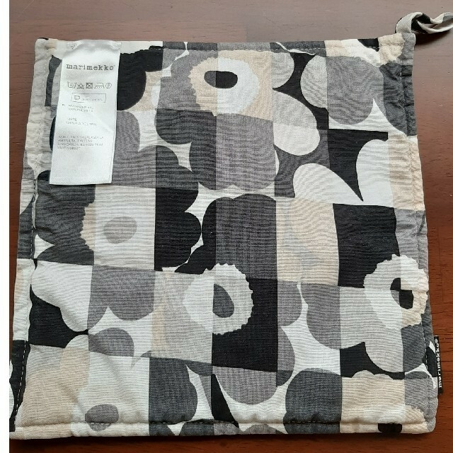 marimekko(マリメッコ)のmarimekko 鍋敷きと鍋つかみ ハンドメイドの生活雑貨(キッチン小物)の商品写真