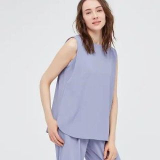 ユニクロ(UNIQLO)のクレープジャージーT　ユニクロ(シャツ/ブラウス(半袖/袖なし))