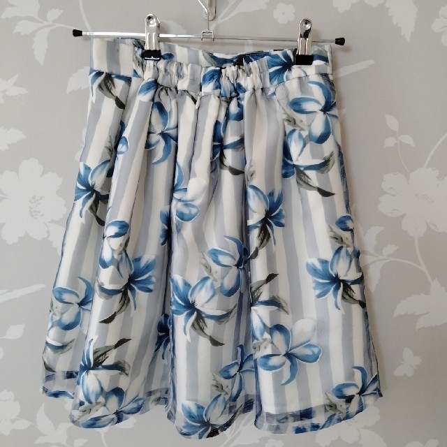 INGNI(イング)の花柄オーガンジースカート レディースのスカート(ひざ丈スカート)の商品写真