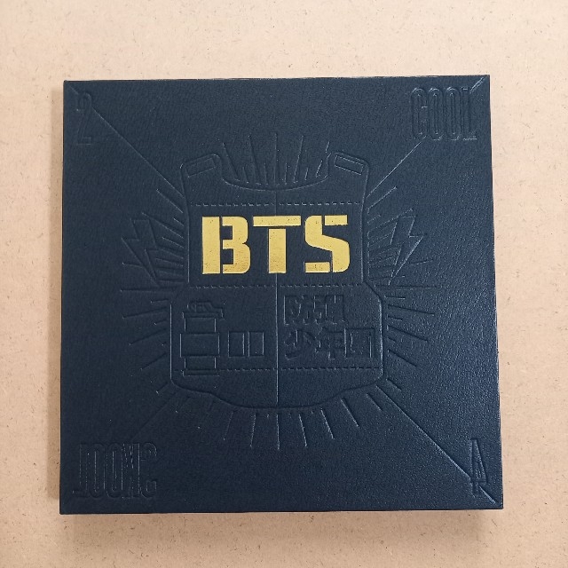 防弾少年団(BTS)(ボウダンショウネンダン)のBTS 防弾少年団 CD 2COOL4SKOOL エンタメ/ホビーのCD(K-POP/アジア)の商品写真