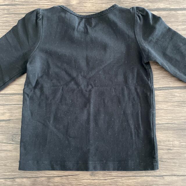 西松屋(ニシマツヤ)の黒　ロンT サイズ80 キッズ/ベビー/マタニティのベビー服(~85cm)(Ｔシャツ)の商品写真