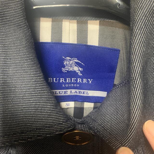 BURBERRY BLUE LABEL(バーバリーブルーレーベル)のスプリングコートデニム風バーバリーブルーレーベルＢＵＲＢＥＲＲＹブランドアウター レディースのジャケット/アウター(スプリングコート)の商品写真