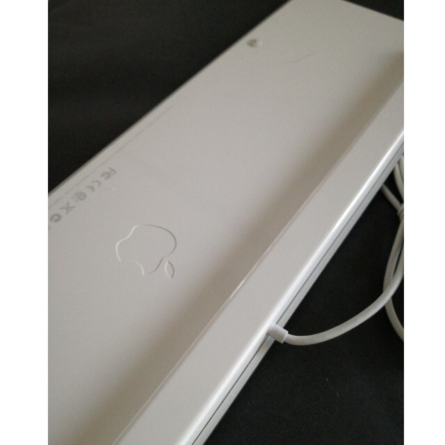 Apple(アップル)のApple 純正キーボード テンキー付き スマホ/家電/カメラのPC/タブレット(PC周辺機器)の商品写真