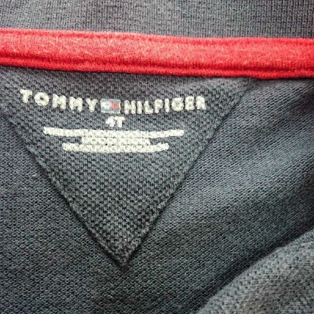 TOMMY HILFIGER(トミーヒルフィガー)のトミーヒルフィガー ポロシャツ 4T キッズ/ベビー/マタニティのキッズ服男の子用(90cm~)(Tシャツ/カットソー)の商品写真