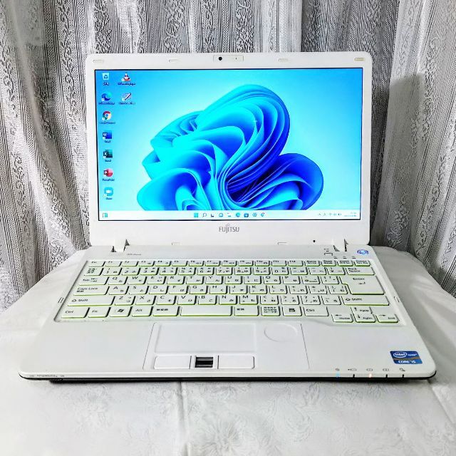 最新OS Windows11搭載 富士通 LIFEBOOK SH56/G 美品