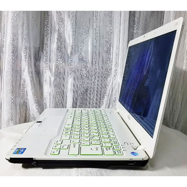 最新OS Windows11搭載 富士通 LIFEBOOK SH56/G 美品