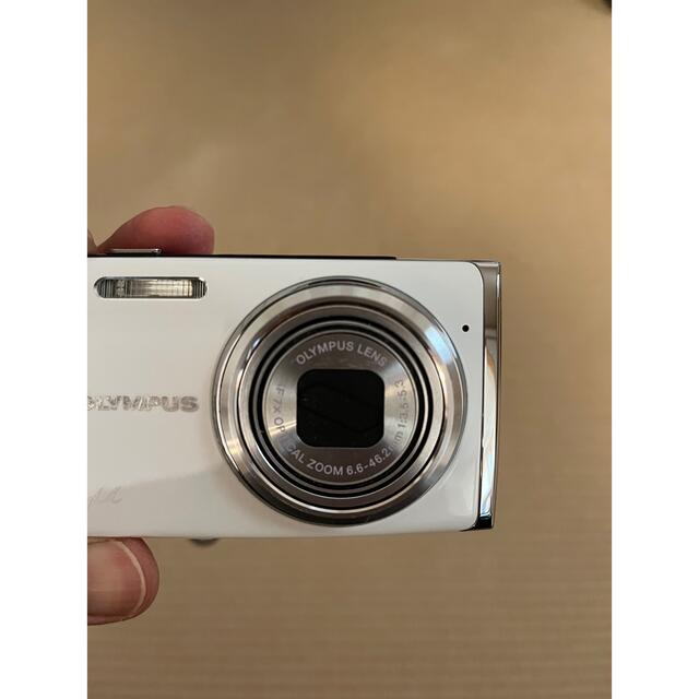 OLYMPUS(オリンパス)の中古品　オリンパスμ1060 ホワイト スマホ/家電/カメラのカメラ(コンパクトデジタルカメラ)の商品写真