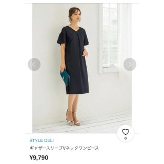 スタイルデリ(STYLE DELI)の新品タグ付STYLE DELI ギャザースリーブVネックワンピース　ネイビー(ひざ丈ワンピース)