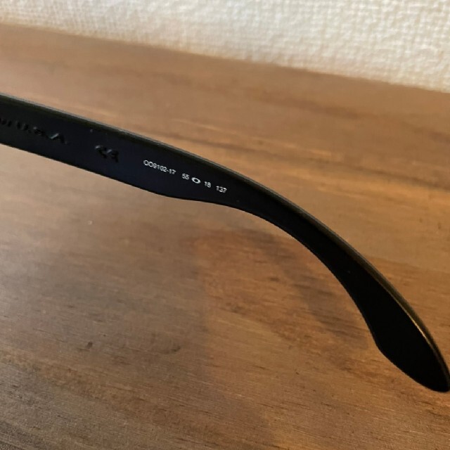 Oakley(オークリー)の【中古】Oakleyサングラス　ブラック　男性用　ケース無 レディースのファッション小物(サングラス/メガネ)の商品写真