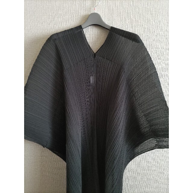 PLEATS PLEASE ISSEY MIYAKE(プリーツプリーズイッセイミヤケ)のプリーツプリーズISSEY MIYAKE　ストール レディースのファッション小物(ストール/パシュミナ)の商品写真