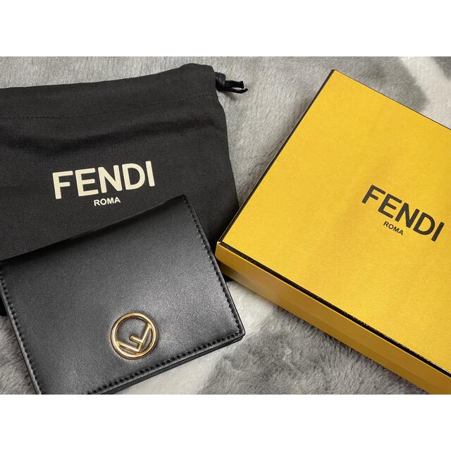 最終！！未使用FENDI♡フェンディエフイズ二つ折り財布