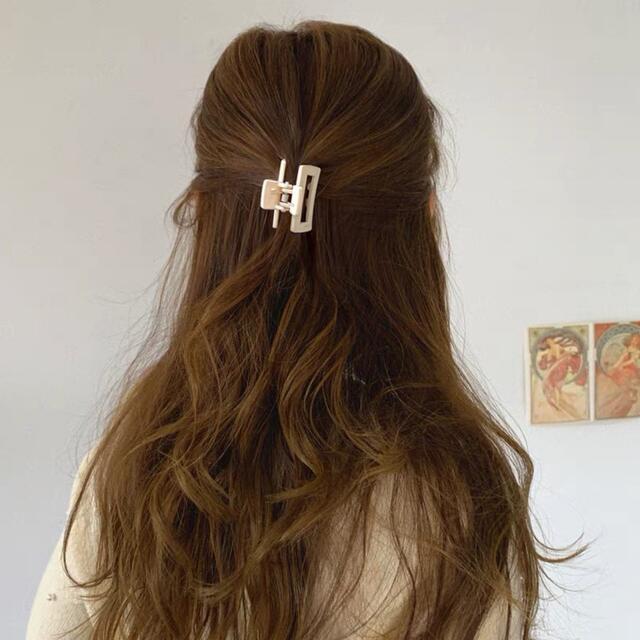 【新品未使用】韓国　ミニサイズ　ヘアクリップ　バレッタ #43 ♡♡4cm♡♡ レディースのヘアアクセサリー(バレッタ/ヘアクリップ)の商品写真