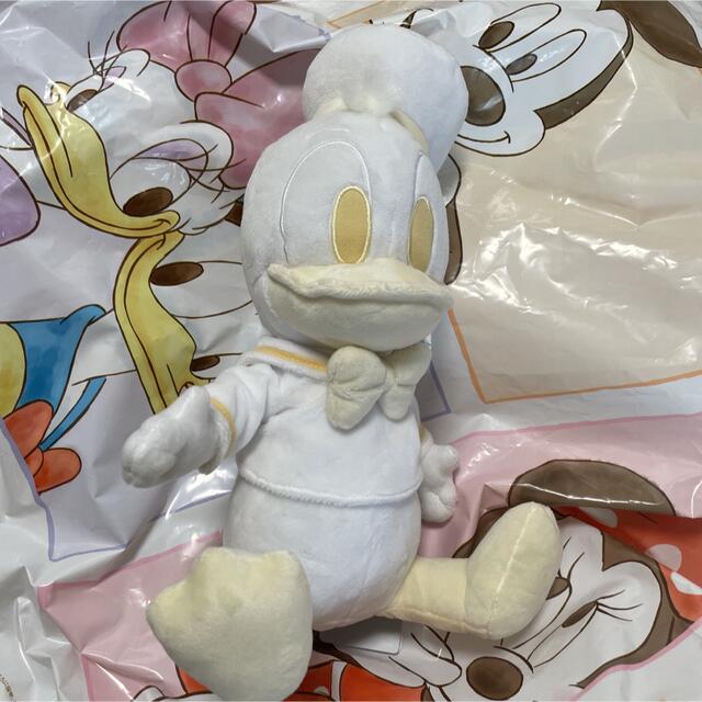 Disney(ディズニー)のショップディズニー　ドナルド　ぬいぐるみ エンタメ/ホビーのおもちゃ/ぬいぐるみ(ぬいぐるみ)の商品写真