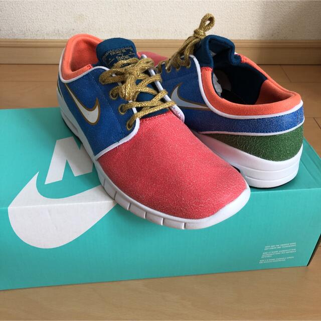 NIKE(ナイキ)のNIKE SB STEFAN JANOSKI MAX L QS メンズの靴/シューズ(スニーカー)の商品写真