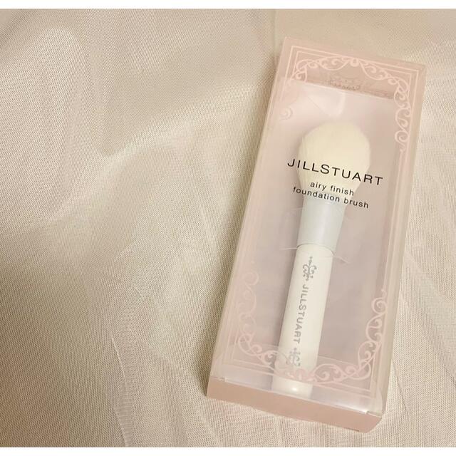 JILLSTUART(ジルスチュアート)の【新品未開封】JILLSTUART メイクブラシ コスメ/美容のメイク道具/ケアグッズ(チーク/フェイスブラシ)の商品写真