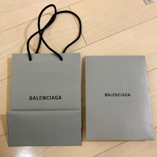 Balenciaga(バレンシアガ)のバレンシアガ　紙袋と中袋 レディースのバッグ(ショップ袋)の商品写真