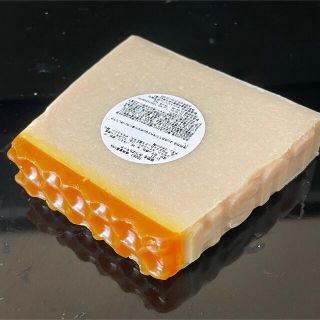 lush ラッシュ　みつばちマーチ　132g ボディソープ(ボディソープ/石鹸)