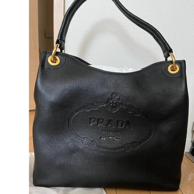 レディースPRADA プラダ　バック　ブラック