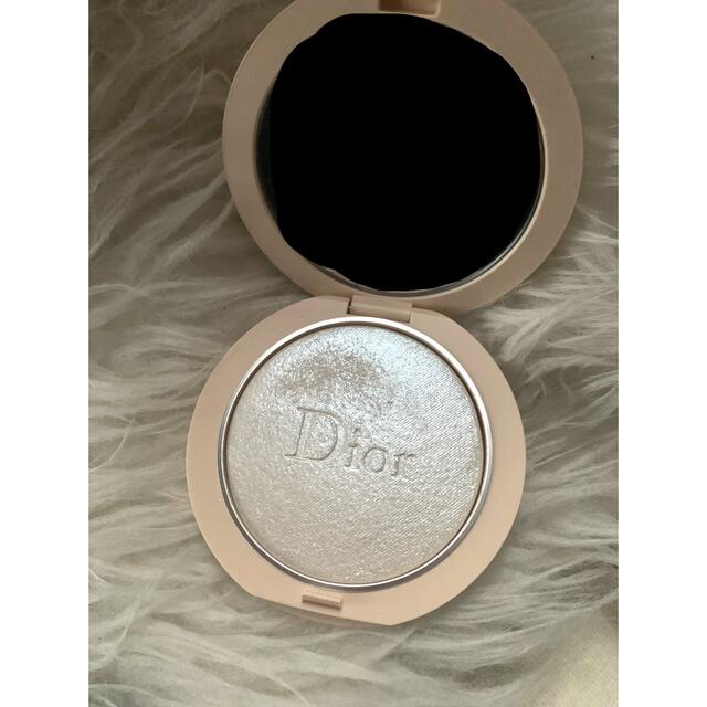 Dior(ディオール)のDior  クチュール　ルミナイザー03 コスメ/美容のベースメイク/化粧品(フェイスパウダー)の商品写真