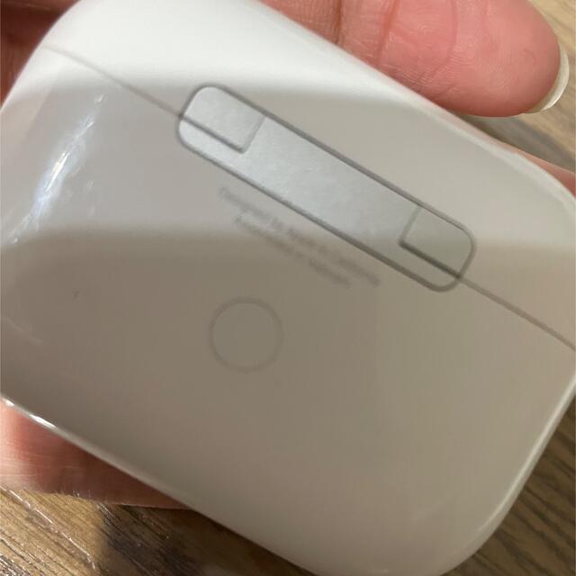 Apple(アップル)の〜専用です〜AirPods Pro スマホ/家電/カメラのオーディオ機器(ヘッドフォン/イヤフォン)の商品写真