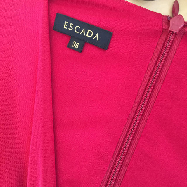 ESCADA(エスカーダ)のOKN様専用。２点おまとめ、ありがとうございます♡エスカーダ♡ワンピース２点♡ レディースのワンピース(ひざ丈ワンピース)の商品写真