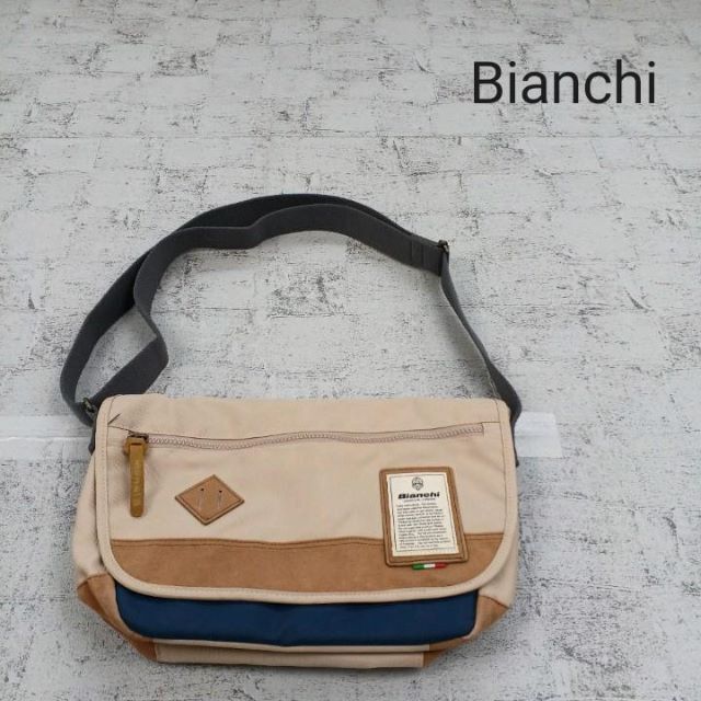 Bianchi(ビアンキ)のBianchi ビアンキ ショルダーバッグ メンズのバッグ(ショルダーバッグ)の商品写真