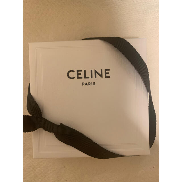 celine(セリーヌ)のセリーヌ　シュシュ　ヘアアクセサリー　黒　新品、未使用 レディースのヘアアクセサリー(ヘアゴム/シュシュ)の商品写真