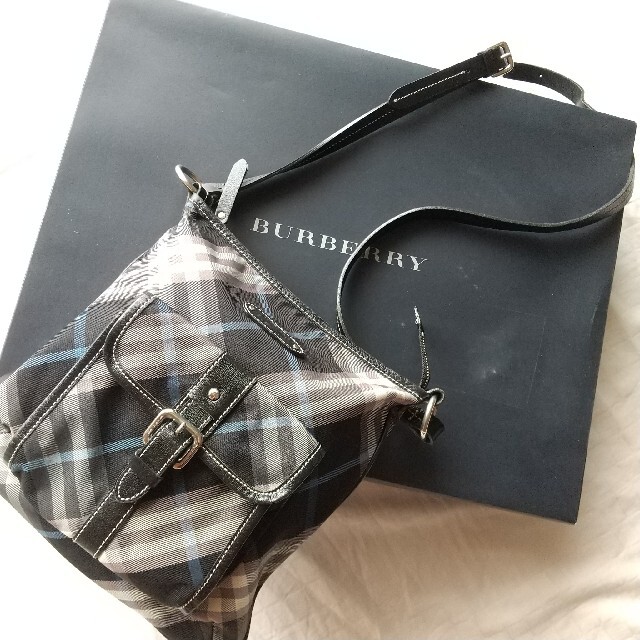 BURBERRY(バーバリー)のBURBERRY BLUE LABEL  ショルダーバッグ ノバチェック レザー レディースのバッグ(ショルダーバッグ)の商品写真